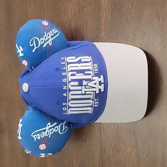 Los Angeles Dodgers Accessories - Los Angeles Dodgers Women's Blue Baseball Cap with Ear Accents